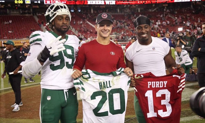 Aaron Rodgers a changé d'équipe mais n'a toujours pas pu battre les San Francisco 49ers